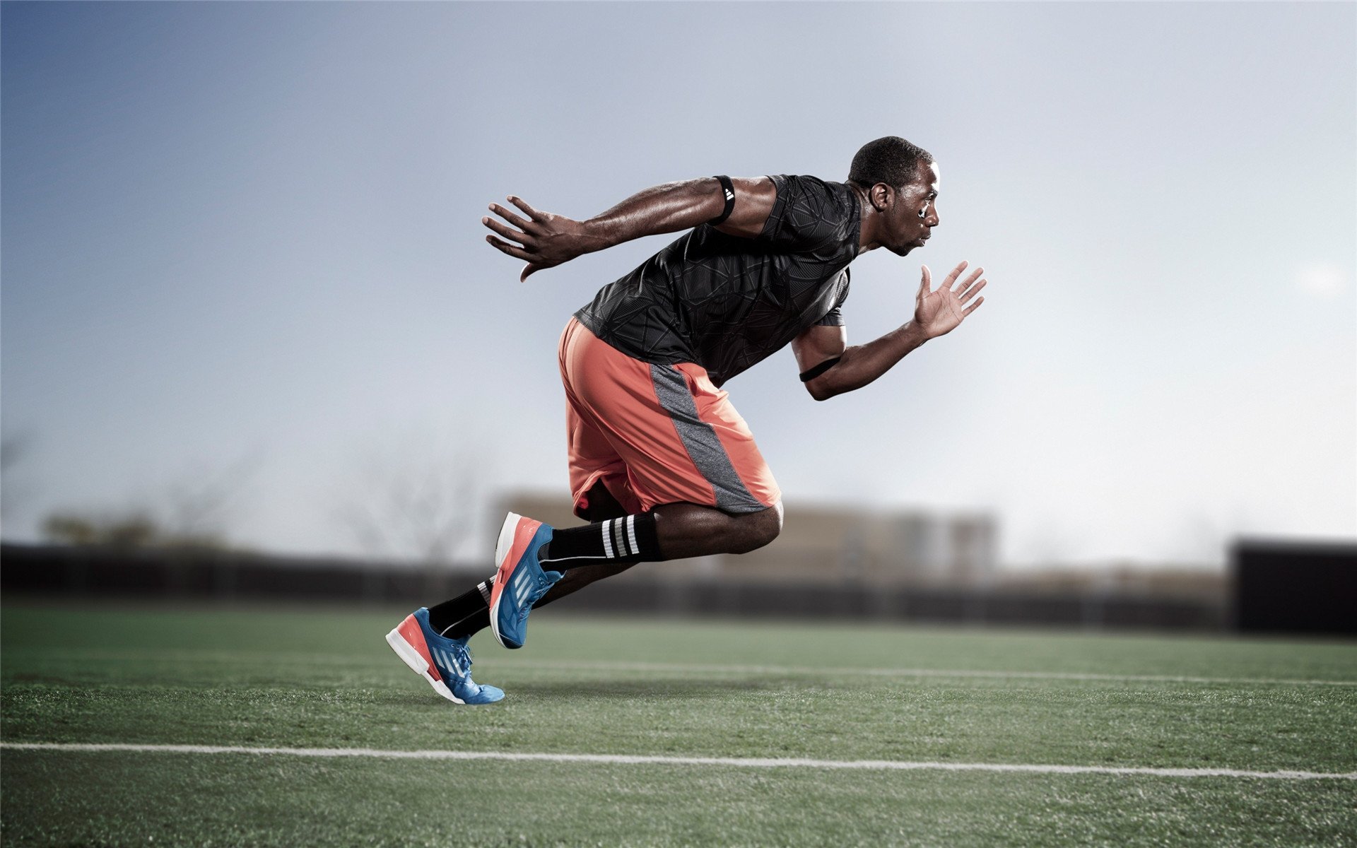 巴黎圣日耳曼4-2战胜里尔，姆巴佩和内马尔建功，巴黎圣日耳曼梅西内马尔姆巴佩