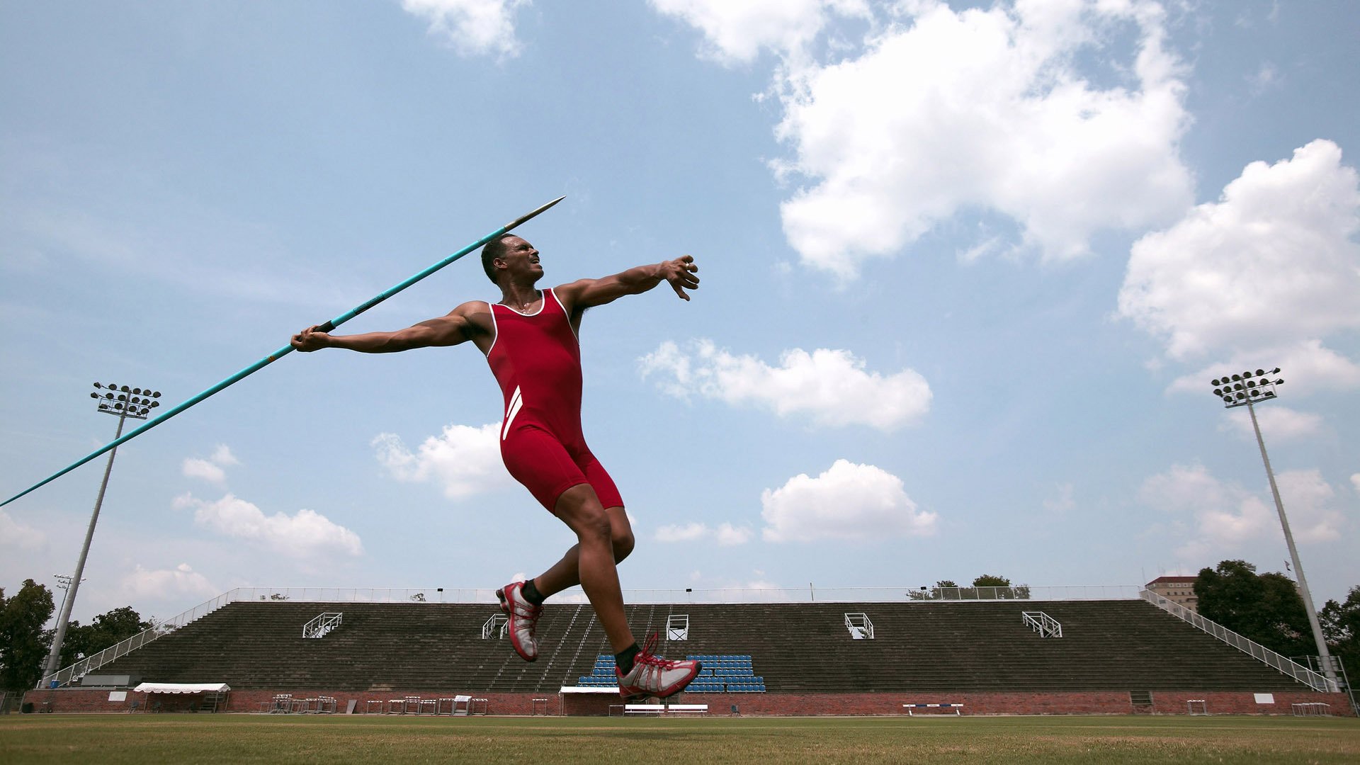 荷兰马术协会与阿根廷马术协会合作，举办国际马术友谊赛。，荷兰 马拉松